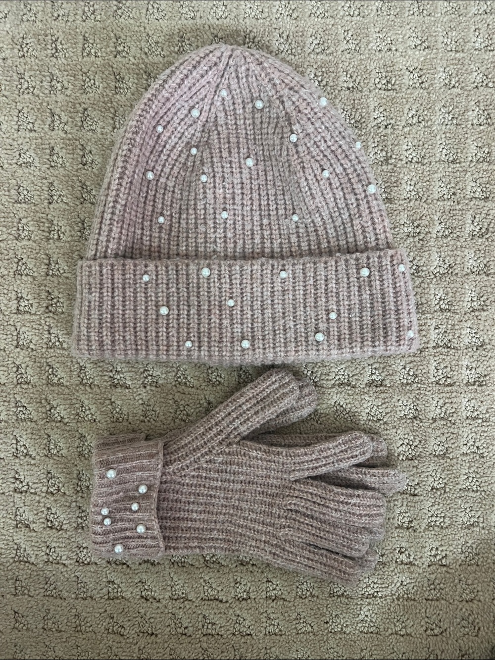 Zara pearly hat & glove set